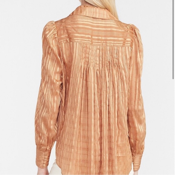 Express Metallic Pleated Puff Sleeve Shirt - Picture 4 of 4
